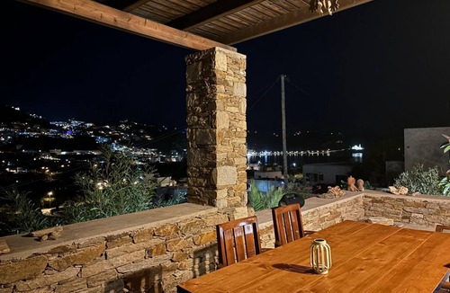 Ios Town House | House with garden in the bay of Yialos, 400 m from the sea