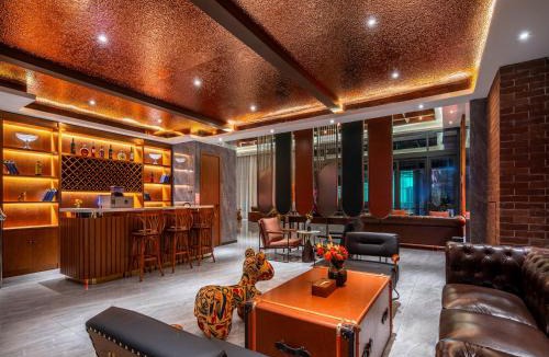 Yongdeng County Hotel | James Joyce Lanzhou Zhongchuan Airport