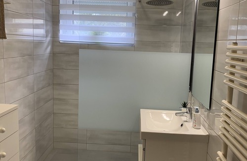 Heviz House | KŐNIG APARTMAN III. 300 MÉTERRE A TERMÁL TÓTÓL!
