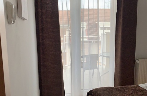 Heviz House | KŐNIG APARTMAN III. 300 MÉTERRE A TERMÁL TÓTÓL!