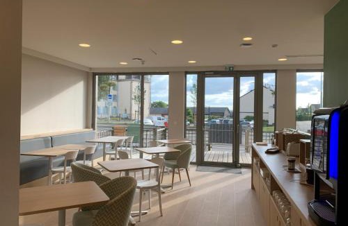 Carhaix-Plouguer Hotel | Karaez Hôtel - BritHotel Carhaix