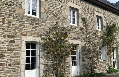 Carhaix-Plouguer Hotel | Karaez Hôtel - BritHotel Carhaix