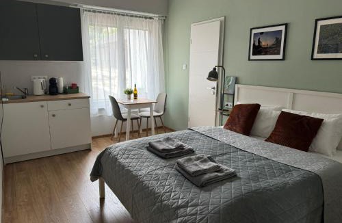 Tata Apartment | Kastélykert Vendégház Tata