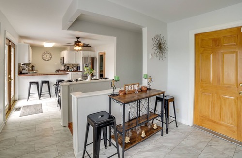 Portage House | Kayaks & Fire Pits: Waterfront Portage Getaway!