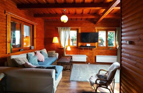 Gardony House | Kisház