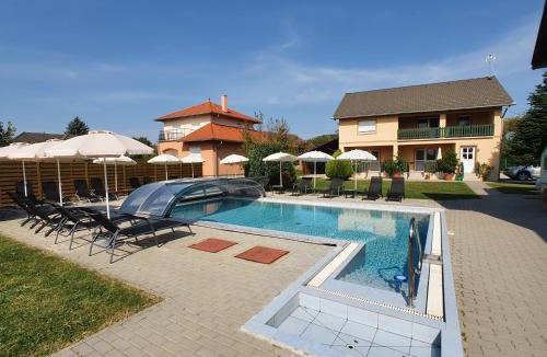 Vonyarcvashegy Apartment | Krisztián Apartmanház