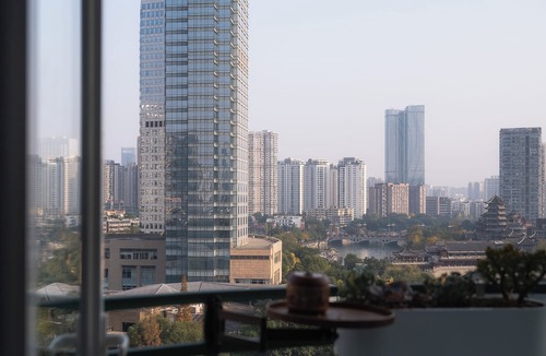 Hejiang Pavilion Apartment | L&A 觀亭1105 Cozy 1-bedroom apartment with AC, WiFi in fantastic Cheng Du Shi