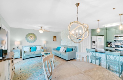 Gulf Place Condo | 🏖️LakeViews~Walk2Beach~ComplexPool~Updated~Gulf Place Caribbean 204