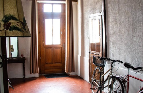 Montcenis House | Large apartment with raised garden in the heart of Burgundy