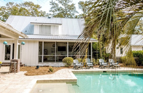 Grayton Beach House | Lazy Magnolia at Grayton 3b/3b private nice pool area, renovated baths!