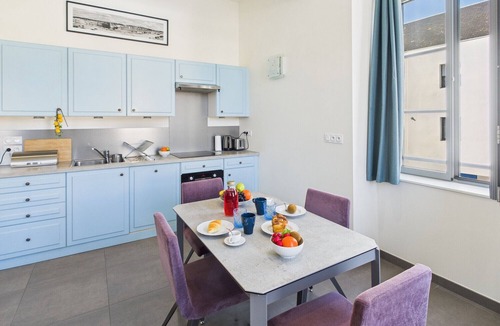 Kerherou Apartment | -LE BOUDOIR- ÉLÉGANT T2 CONCARNEAU HYPERCENTRE