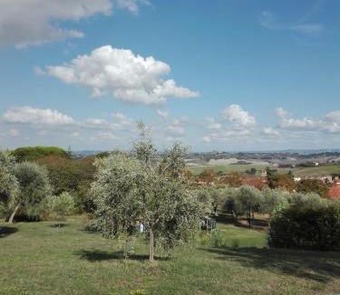 Casciana Terme Lari Bed & Breakfast | Le PergolineB&B