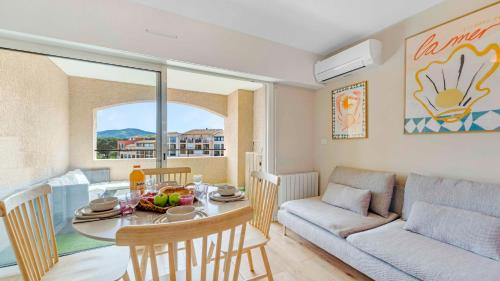 Port Cogolin Apartment | Le PTIT TERRA - piscine - plage