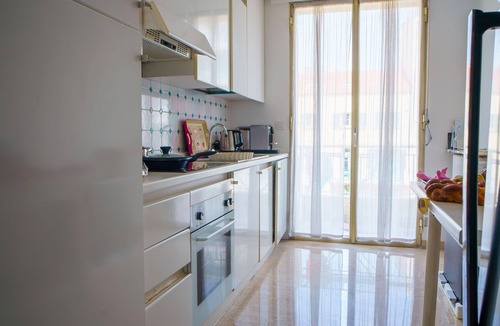 Les Baumettes Apartment | Like in a boat - 2 BR with big balcony in front of the sea