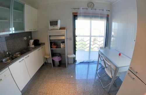 Alges Apartment | Lisbon, 2-bedroom apartment with balcony in Algés