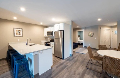 Gloucester Apartment | Long Beach Suites: Steps To Beach, Newly Built