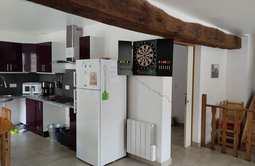 Ambon House | Longère PMR in dead-end enclosed garden. 15 minutes from the beaches and Golf du Morbihan