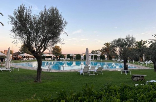 Isola Sacra Boat Rental | LoveBoatSuiteRome 5 minutes from Fiumicino airport your love retreat
