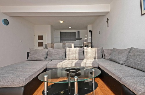 Imotski House | Lovely home in Glavina Donja with WiFi