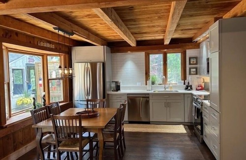 Wellfleet House | Lovely Post & Beam Near Indian Neck (1224)
