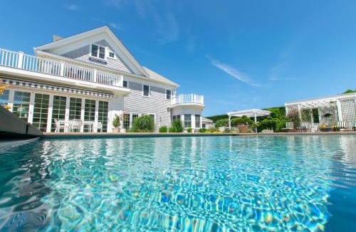 West Harwich House | Luxurious Estate Private Heated pool
