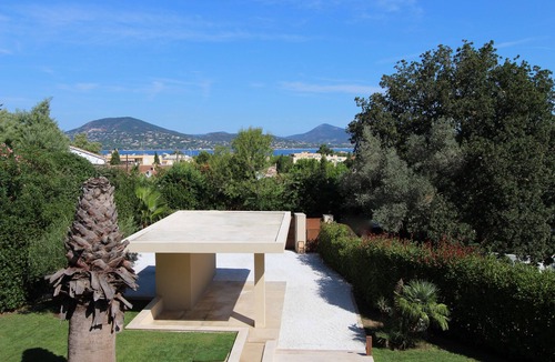 Saint-Tropez City Centre Villa | Luxury Contemporary Villa with a unique and quiet location in the village