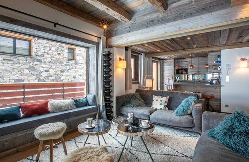 Val-d'Isere Apartment | Luxury Ski-In/Ski-Out Apartment with Fireplace and Hammam on the Snowfront