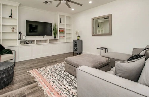 Mesa House | Massive Mesa 9 Bdrm w/ Pool and Game Room!