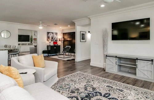 Mesa House | Massive Mesa 9 Bdrm w/ Pool and Game Room!