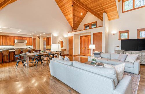 Black Butte Ranch House | Meadowview Haven