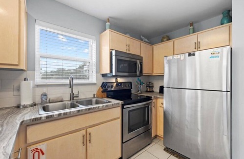 Seagrove Beach Condo | Modern coastal 1st floor 30A unit w/walkability to restaurants & beach!