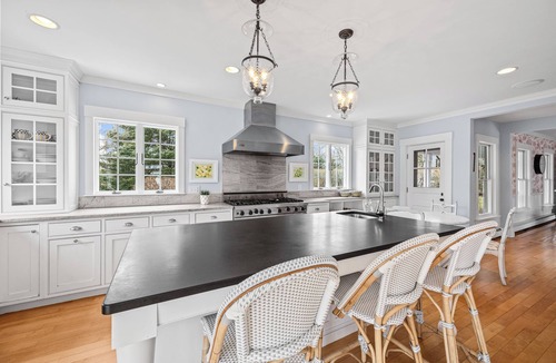 Harwich Center House | NEW! Spacious 5 bedroom Estate with Heated Pool in Beautiful Harwich