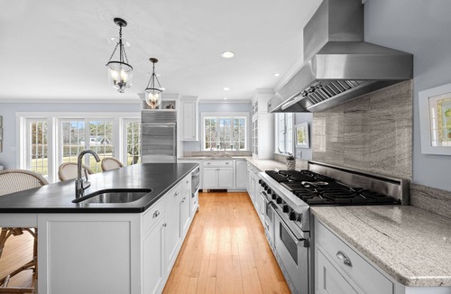 Harwich Center House | NEW! Spacious 5 bedroom Estate with Heated Pool in Beautiful Harwich