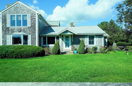 South Yarmouth House | Oceanfront Escape house on SeaView Beach, Dog-Friendly!