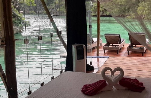 Coron Hotel | Paolyn Floating House Restaurant
