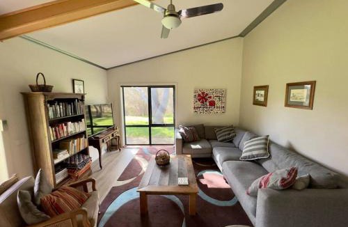 Splitters Creek House | Peaceful getaway in stunning bush setting