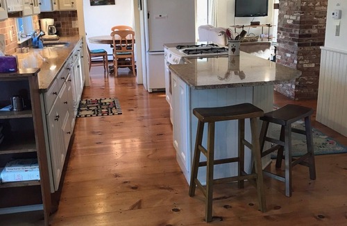 Chatham House | Perfect House to Enjoy Family & Friends!