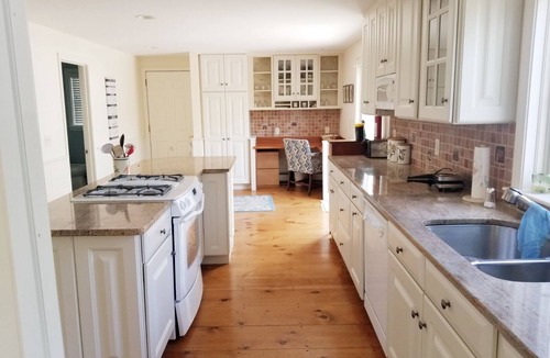 Chatham House | Perfect House to Enjoy Family & Friends!