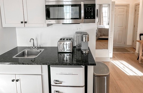 Treetop Apartment | Perfectly nestled between Rosemary & Alys Beach