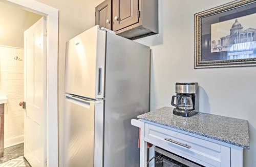 Poughkeepsie Apartment | Pet-Friendly Apt in 1850's Victorian Mansion!