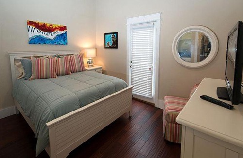 Northeast Virginia Beach Apartment | Plaza 2700 Luxury Beach Suites