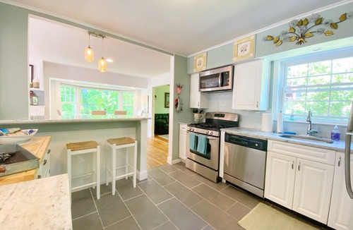 Port Jefferson House | Port Jefferson Coastal Paradise