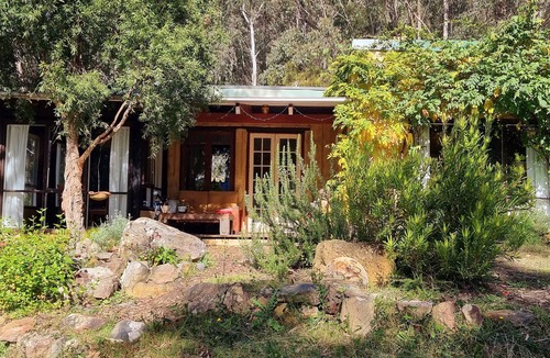 Kanimbla Cottage | Potters Cottage - 100 acres of paradise!