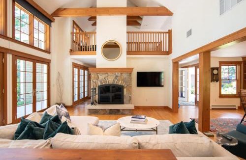 Orleans House | Pristine waterfront oasis plus game room jacuzzi and home office