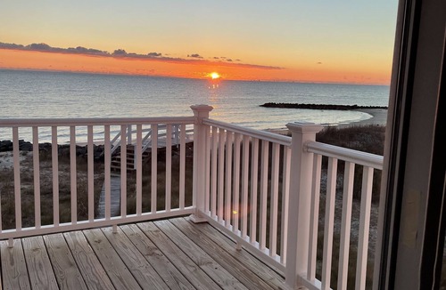Maryus House | Private Beach on Chesapeake Bay Near Lighthouse