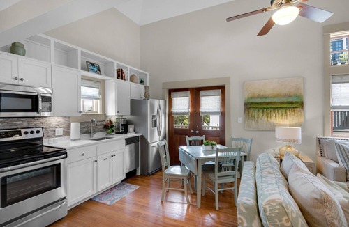 Rosemary Beach Cottage | PRIVATE BEACH/POOL ACCESS-Steps to the Beach-Outdoor Courtyard-2 bikes