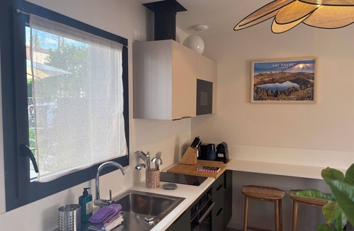 Montjuzet Apartment | Résidence Les 3 Volcans 3 logements privés Jardin & Parking