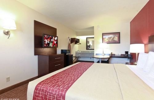 Michigan City Hotel | Red Roof Inn Michigan City