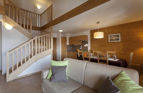 Sainte-Foy-Tarentaise Apartment | Resort center, swimming pool, terrace, balcony, tv, ski locker, 57-63m², Sainte Foy Tarentaise