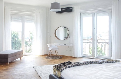 Belso-Ferencvaros Apartment | Riverside Panorama Apartment